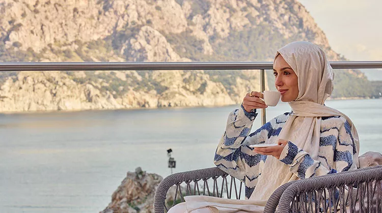 MAVİLİK VE ÖTESİ